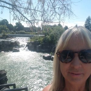 Meet your Posher, Jenny